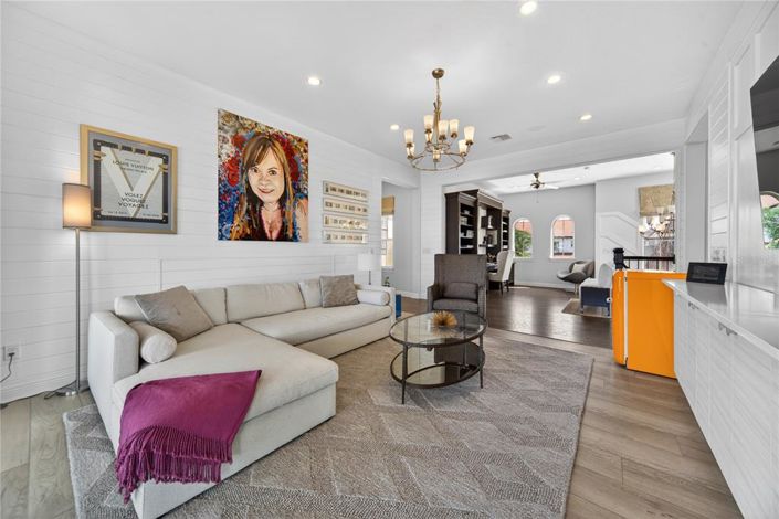 Image No.40-5 Bed House for sale