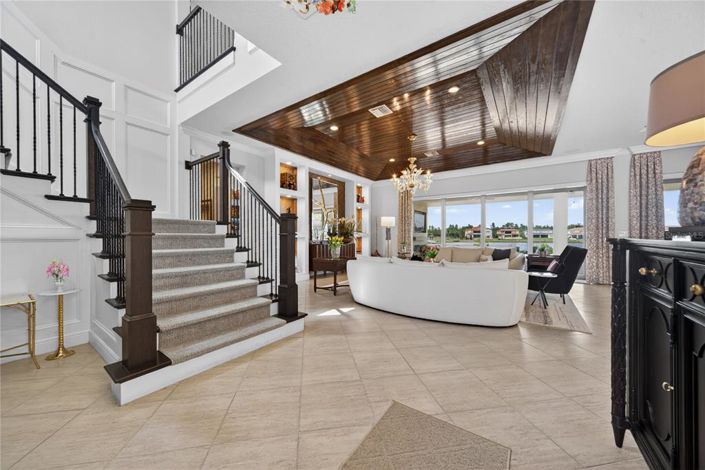 Image No.5-5 Bed House for sale