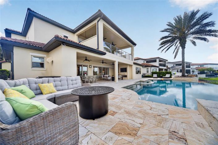 Image No.56-5 Bed House for sale