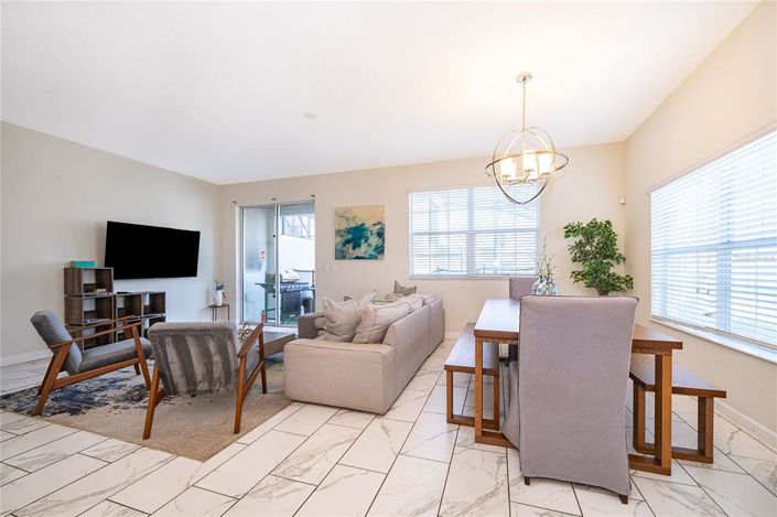 Image No.14-5 Bed Townhouse for sale