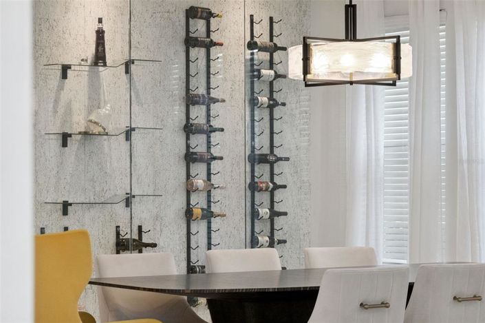 Image No.17-4 Bed House for sale