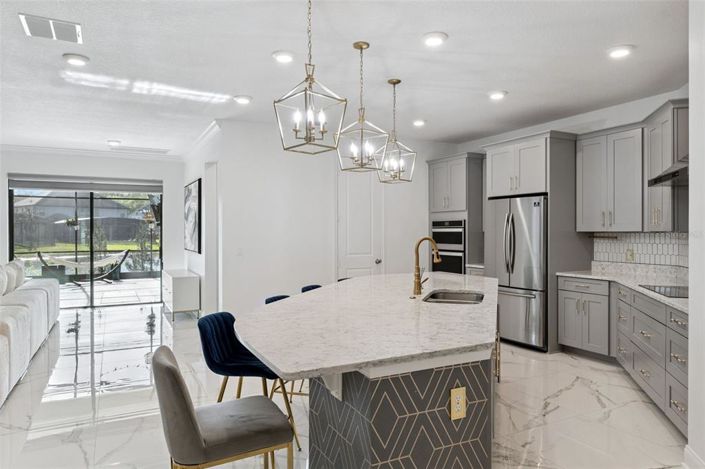 Image No.8-4 Bed House for sale