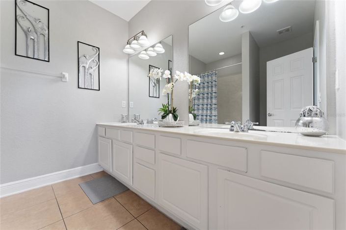 Image No.17-3 Bed Apartment for sale