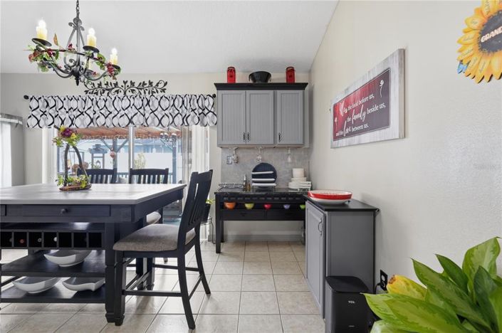 Image No.15-3 Bed House for sale