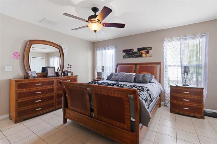 Image No.19-3 Bed House for sale