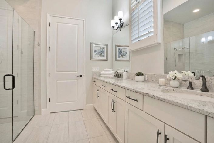 Image No.23-4 Bed House for sale