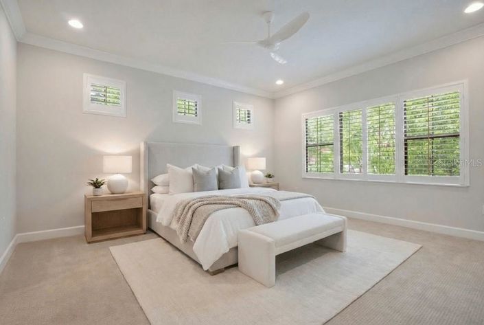 Image No.25-4 Bed House for sale