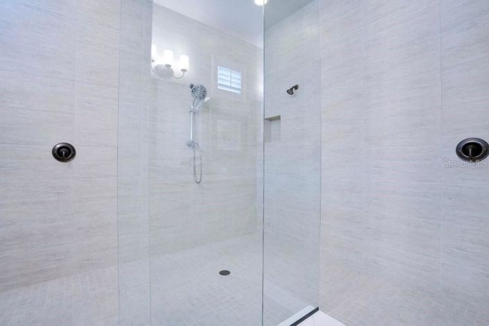 Image No.32-4 Bed House for sale