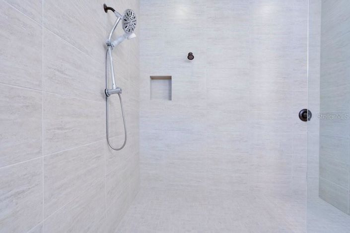 Image No.33-4 Bed House for sale