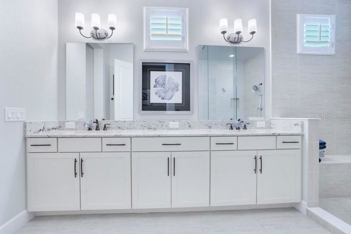 Image No.34-4 Bed House for sale