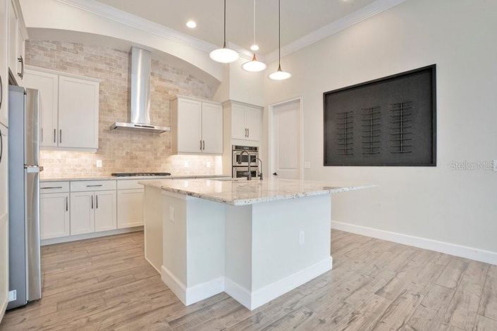 Image No.8-4 Bed House for sale