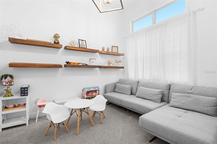 Image No.18-5 Bed House for sale