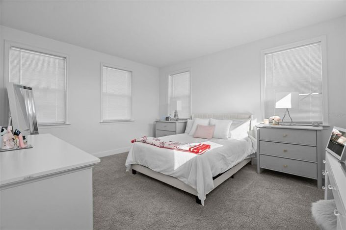 Image No.35-5 Bed House for sale
