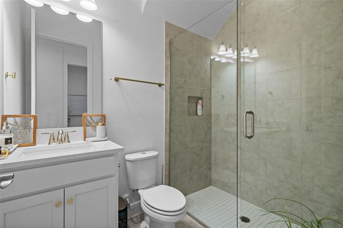 Image No.43-5 Bed House for sale