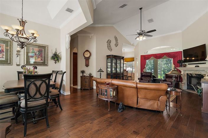 Image No.12-4 Bed House for sale