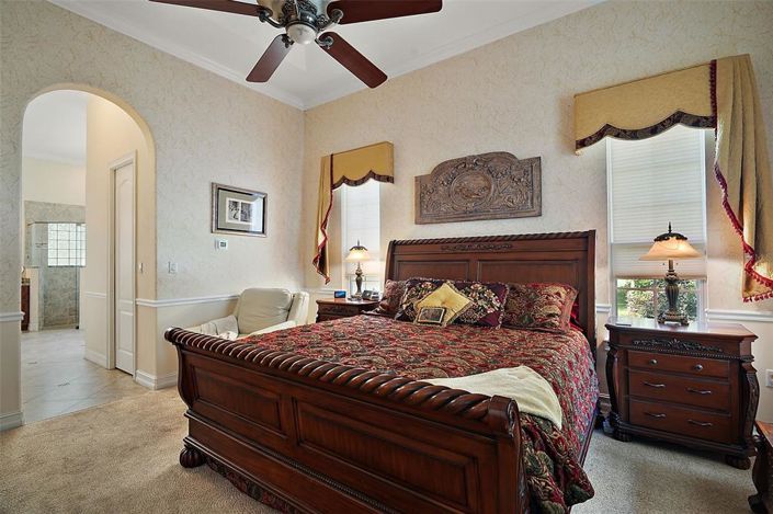 Image No.18-4 Bed House for sale