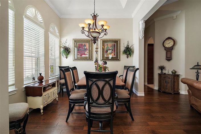 Image No.8-4 Bed House for sale