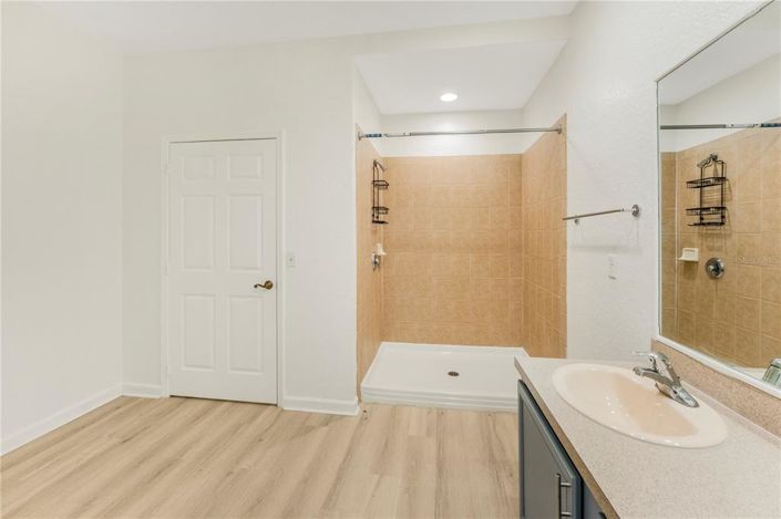 Image No.10-3 Bed Apartment for sale