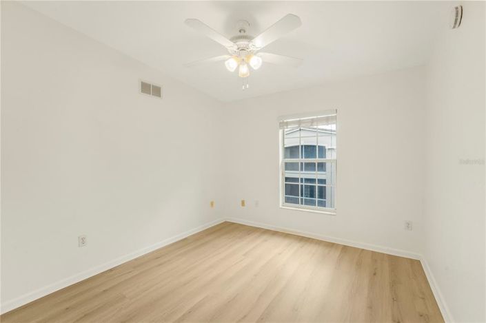Image No.11-3 Bed Apartment for sale