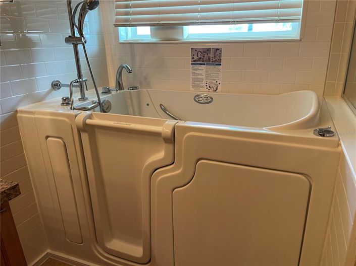 Image No.15-4 Bed House for sale