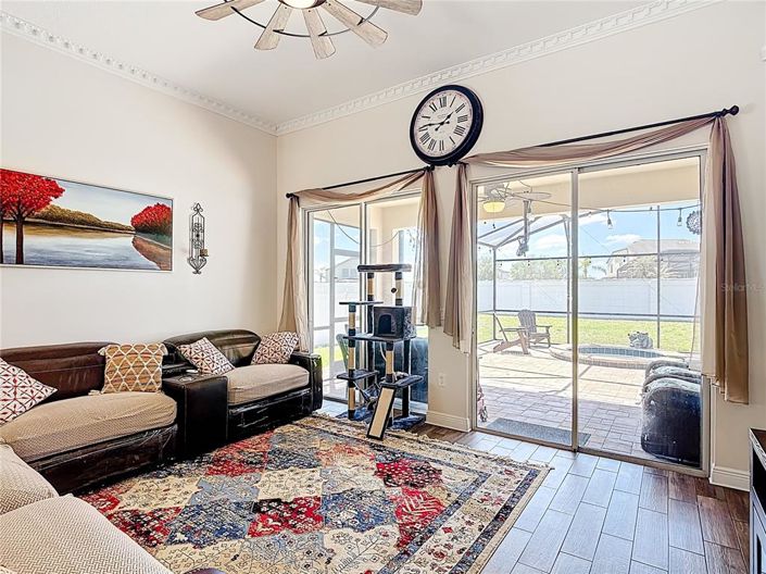 Image No.9-3 Bed House for sale