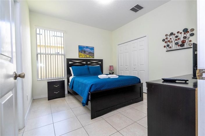 Image No.10-4 Bed House for sale