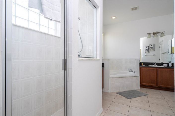 Image No.19-4 Bed House for sale