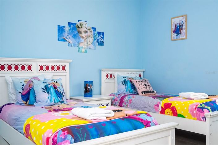Image No.8-4 Bed House for sale