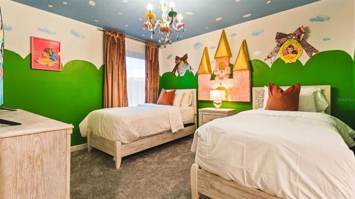 Image No.17-8 Bed House for sale