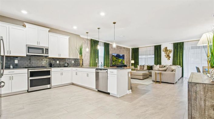 Image No.7-8 Bed House for sale