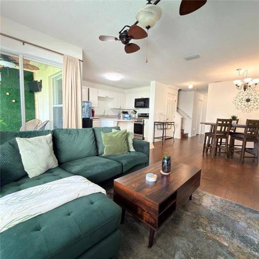 Image No.2-Maison de ville de 4 chambres à vendre à Saint John