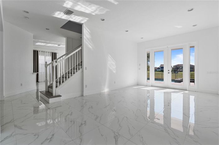 Image No.17-5 Bed House for sale