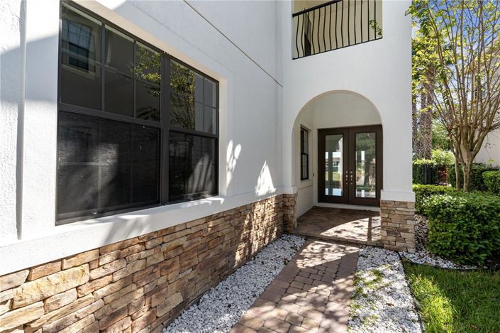 Image No.2-5 Bed House for sale