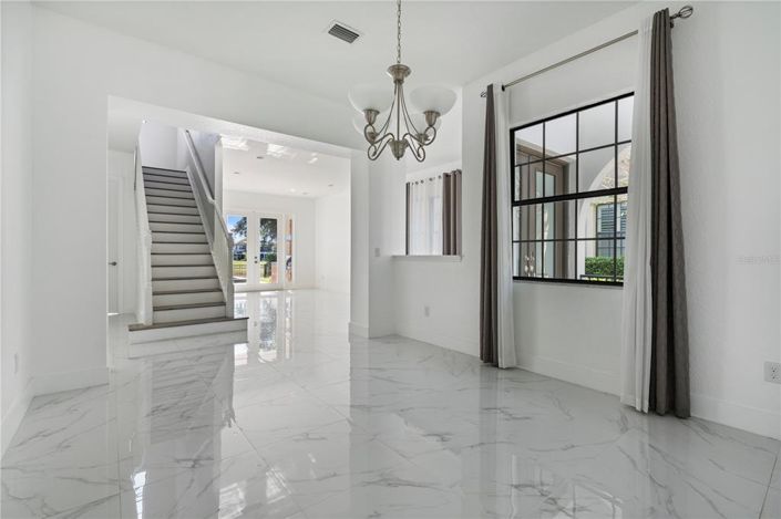 Image No.24-5 Bed House for sale