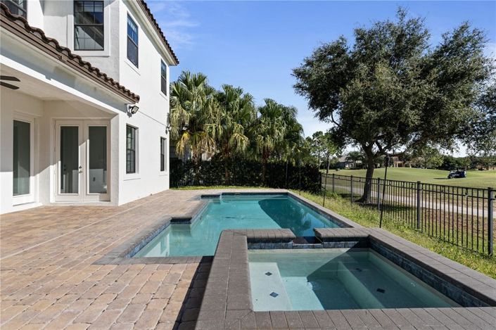 Image No.3-5 Bed House for sale