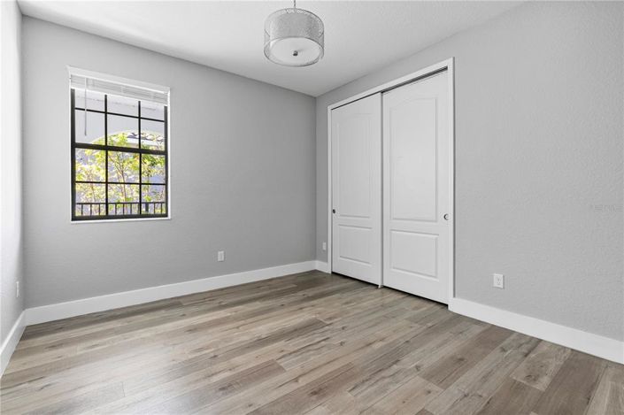 Image No.44-5 Bed House for sale