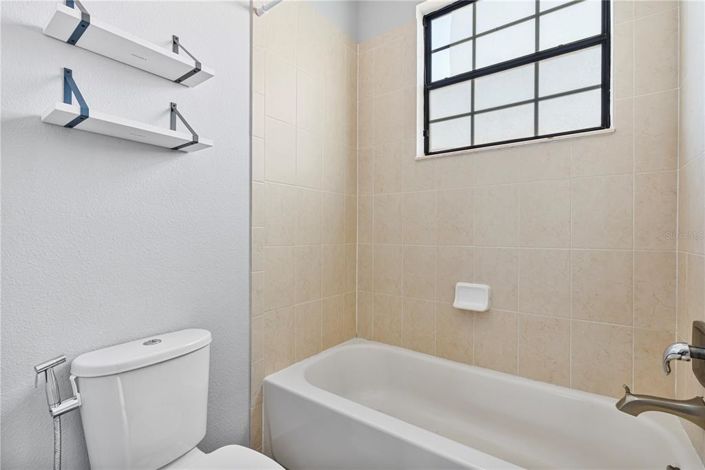Image No.48-5 Bed House for sale
