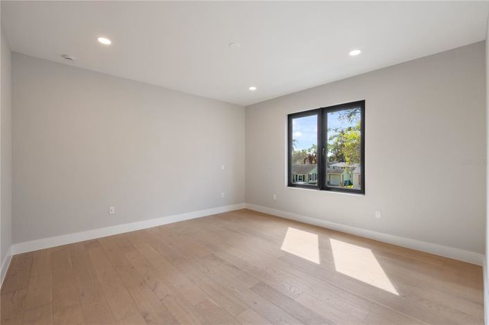 Image No.22-Maison de 5 chambres à vendre à Saint John