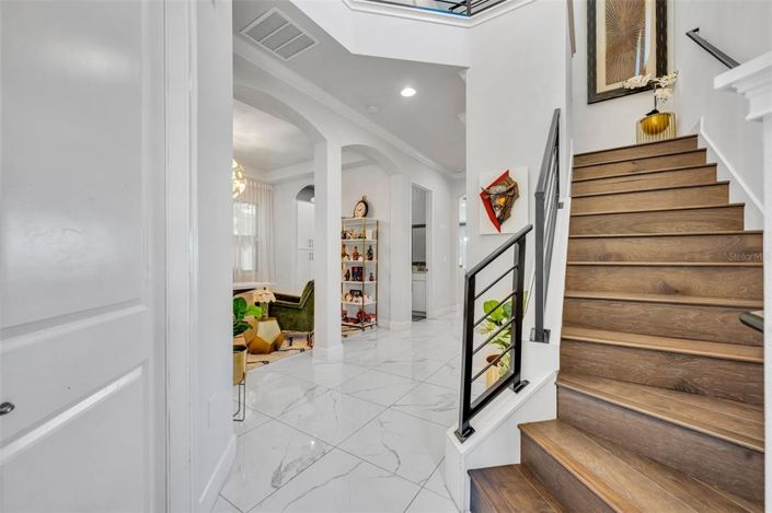 Image No.28-5 Bed House for sale