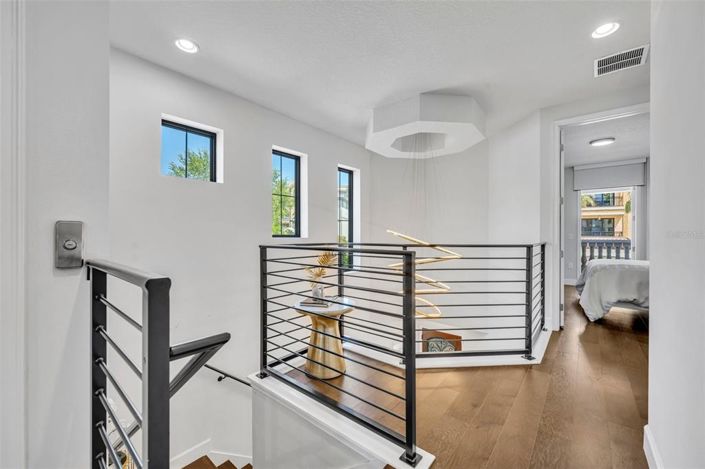 Image No.41-5 Bed House for sale