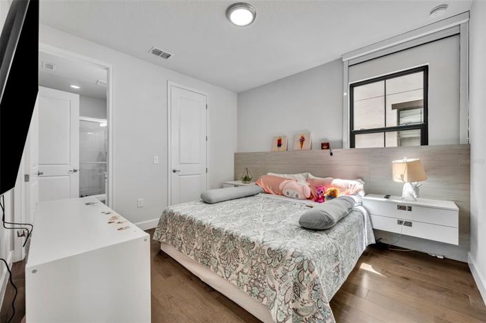 Image No.48-5 Bed House for sale