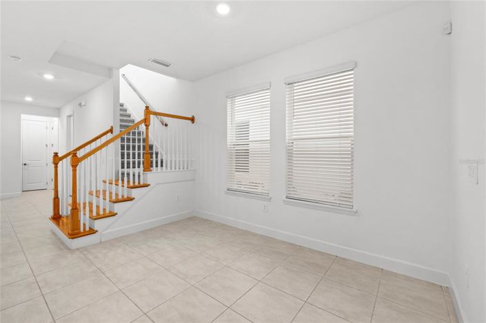 Image No.15-4 Bed House for sale