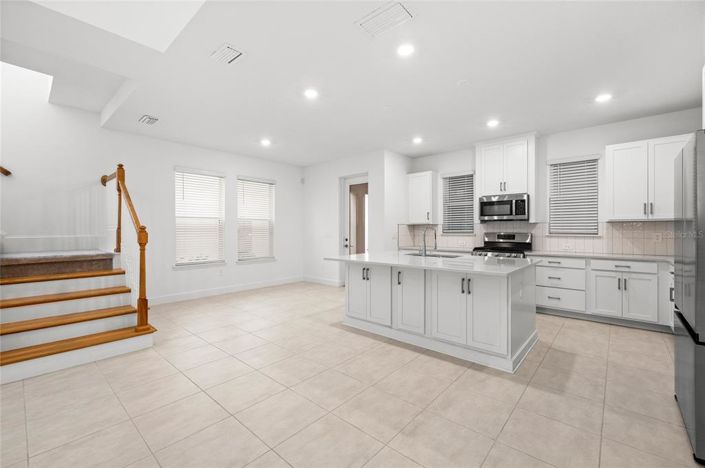 Image No.9-4 Bed House for sale