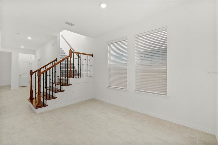 Image No.12-4 Bed House for sale