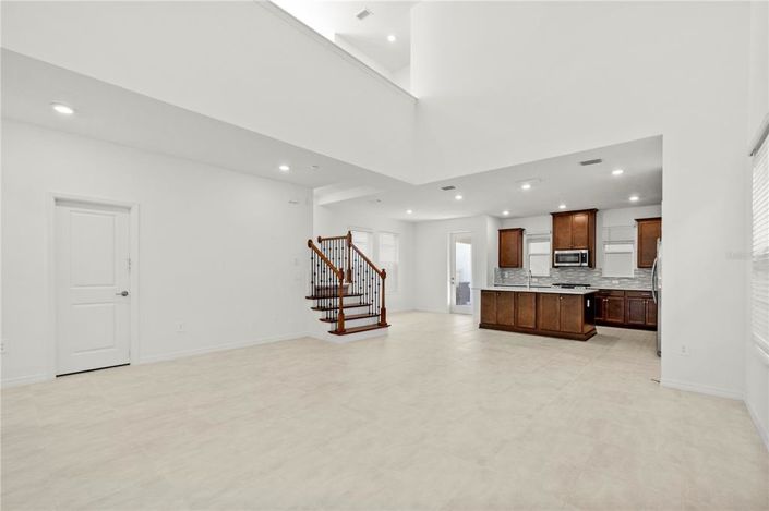 Image No.2-4 Bed House for sale