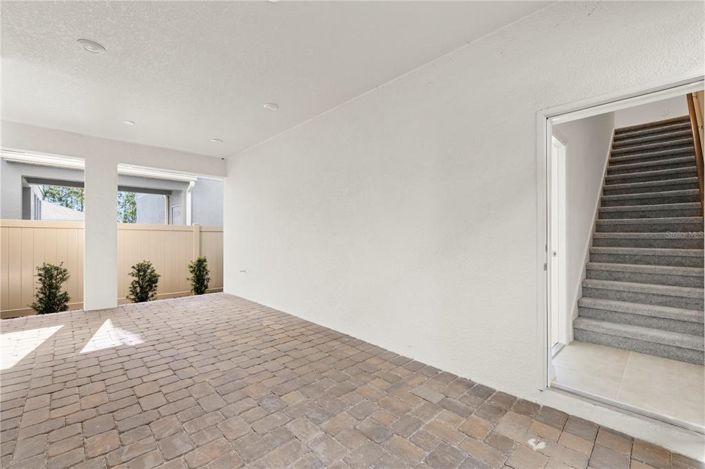 Image No.27-4 Bed House for sale