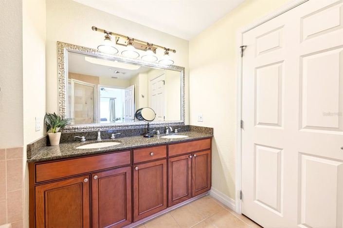 Image No.17-3 Bed Apartment for sale