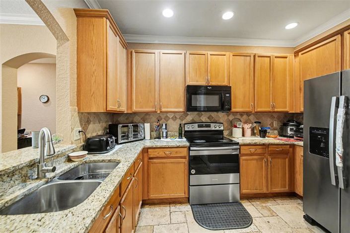 Image No.2-3 Bed Townhouse for sale
