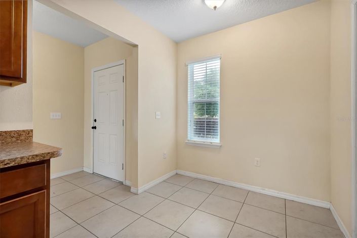 Image No.15-3 Bed House for sale