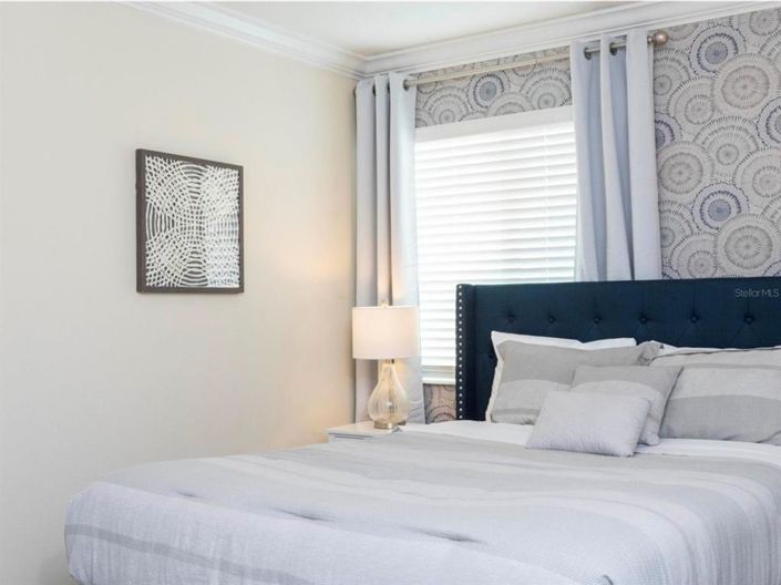Image No.40-5 Bed Townhouse for sale